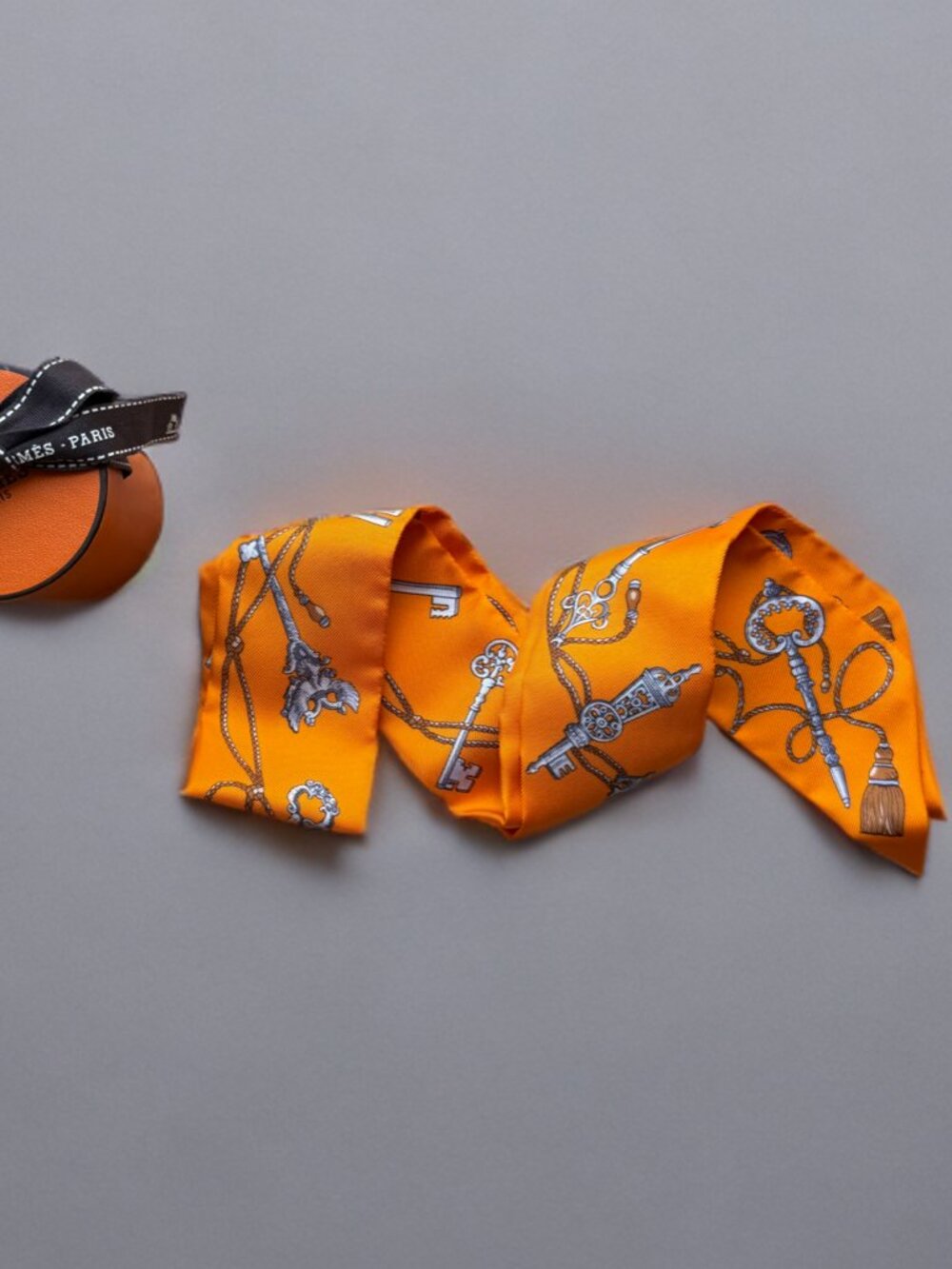 Hermes Orange Les Cles a Pois Silk Twilly Scarf